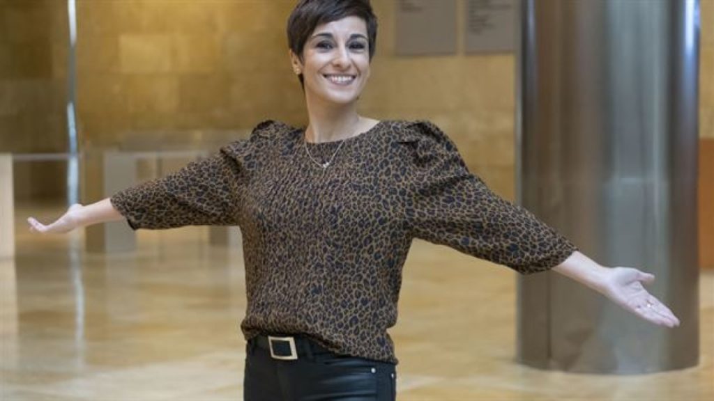 Adela González: su familia, la tragedia que la marcó y otras curiosidades de la nueva presentadora de Sálvame 98 Adela González: su familia, la tragedia que la marcó y otras curiosidades de la nueva presentadora de Sálvame