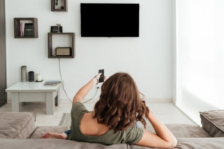 Estos son los beneficios de reparar aparatos de televisión antiguos o modernos