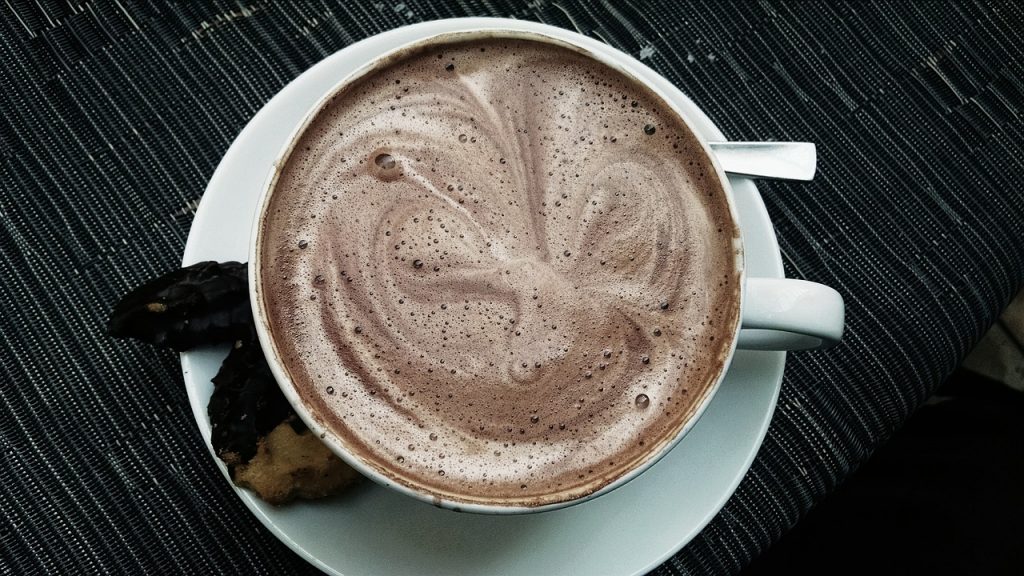 Cacao caliente y cremoso: los tres ingredientes que necesitas para hacerlo en 10 minutos 73 Cacao caliente y cremoso: los tres ingredientes que necesitas para hacerlo en 10 minutos