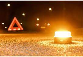 DGT: por qué no debes comprar las nuevas luces de emergencia