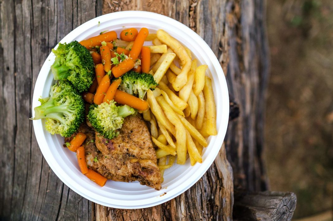 El secreto para hacer unos filetes de pollo rellenos bien jugosos