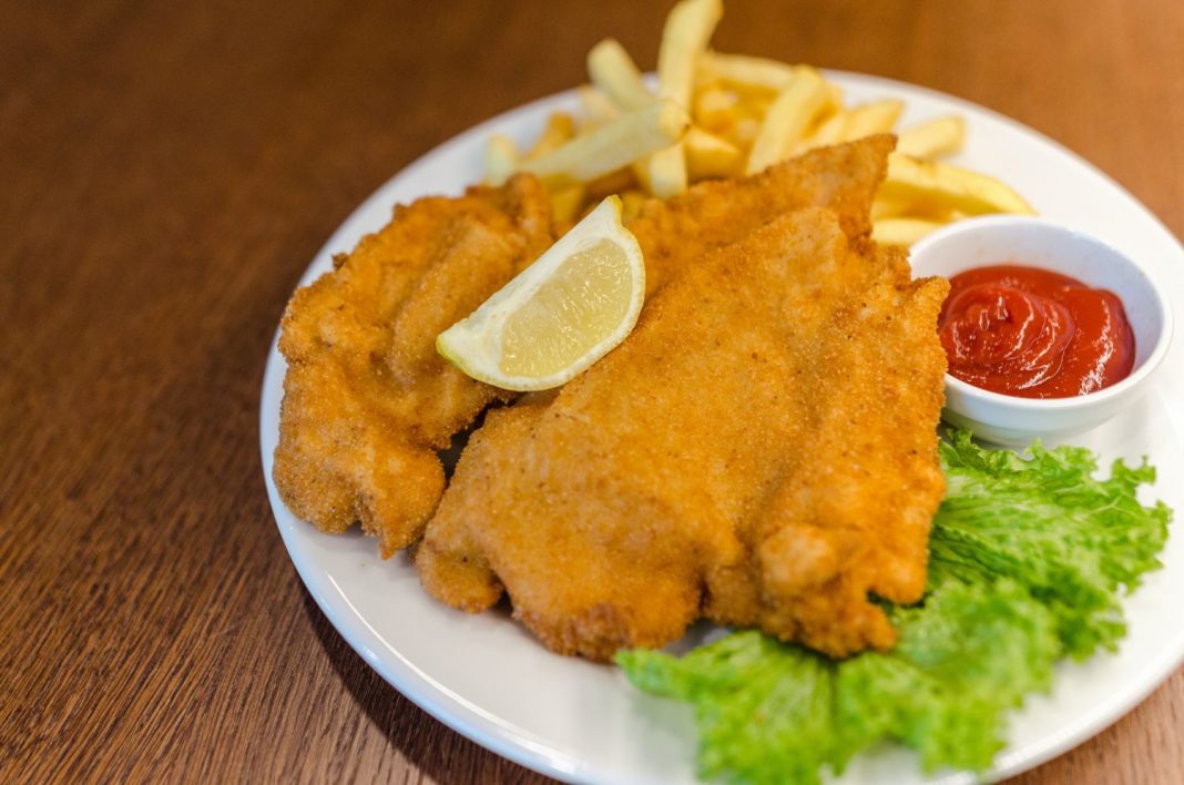 El secreto para hacer unos filetes de pollo rellenos bien jugosos