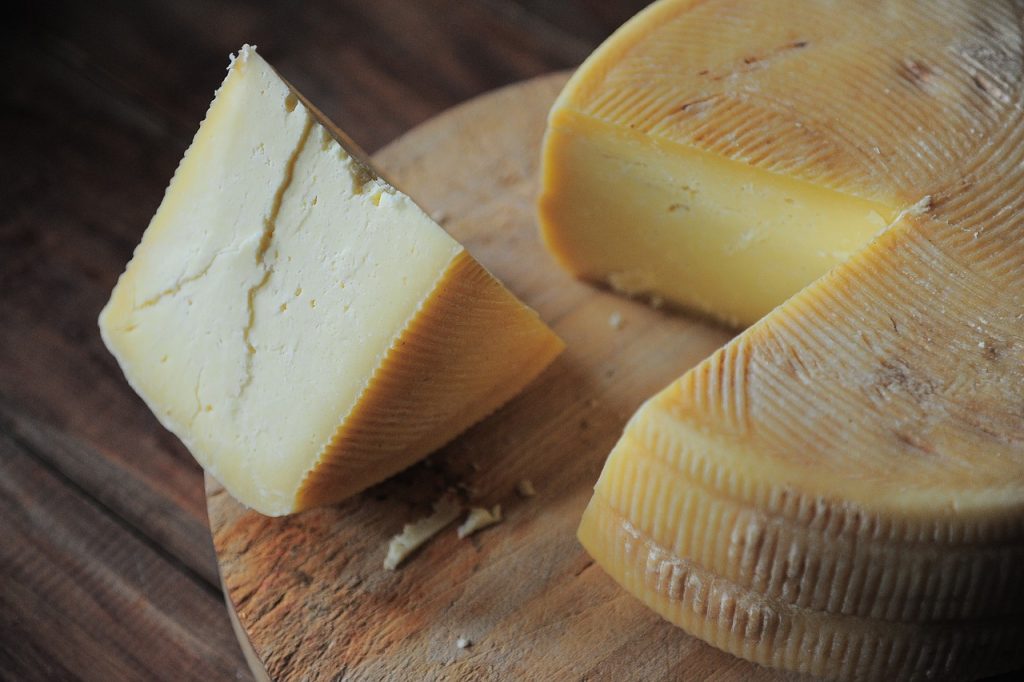 Estos son los 10 quesos más saludables que puedes comer en una dieta