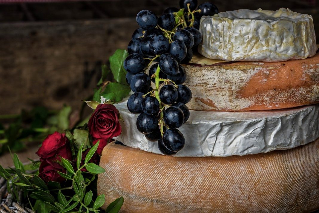 Estos son los 10 quesos más saludables que puedes comer en una dieta