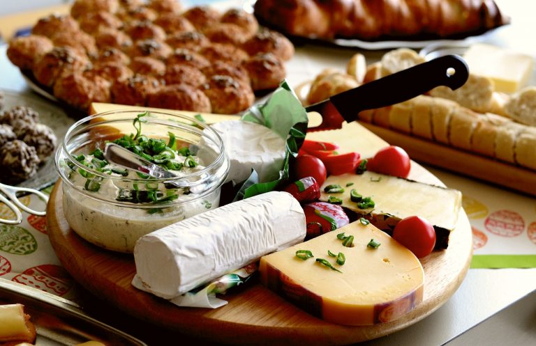 Estos son los 10 quesos más saludables que puedes comer en una dieta
