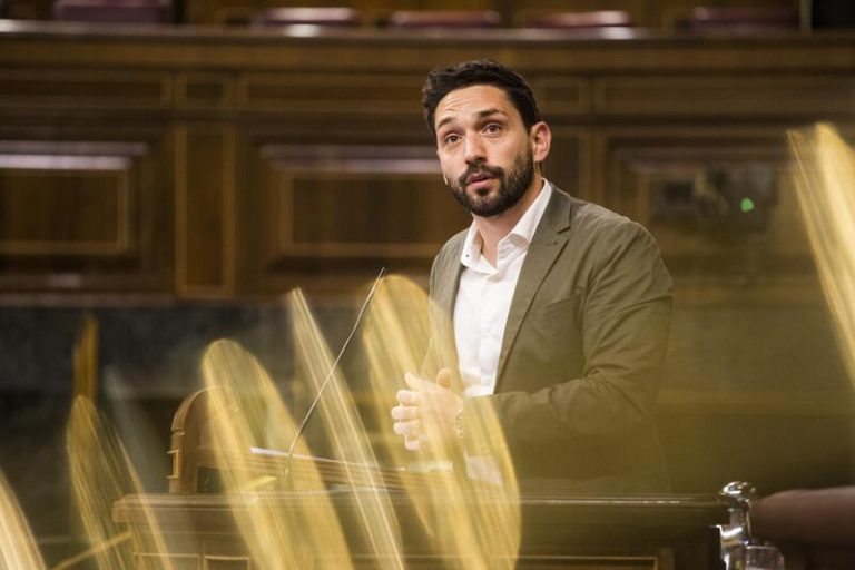 El PDeCAT censura la posición «descafeinada» de España y exige el envío de armas a la resistencia ucraniana