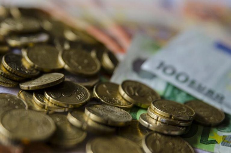 Los fondos de renta fija registraron suscripciones netas por 1.410 millones en febrero