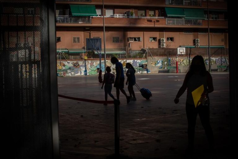 El Colegio de Pedagogía de Cataluña pide «más reflexión y menos ruido mediático» ante cambios educativos