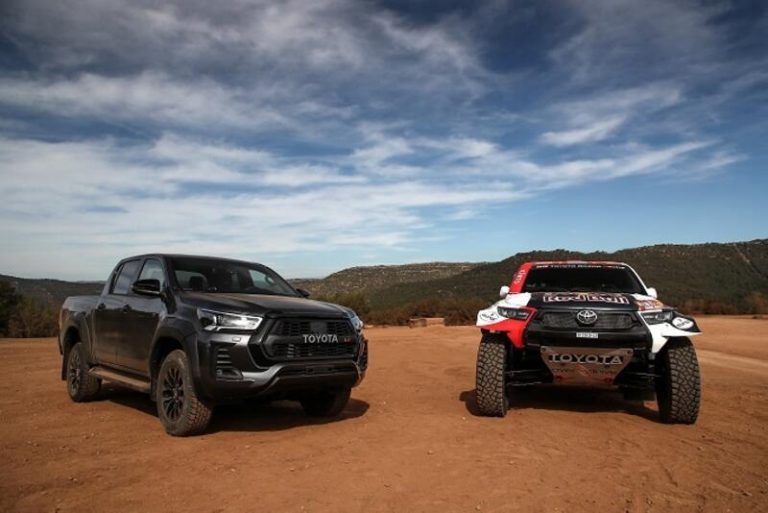Toyota presenta el Hilux GR Sport, la variante deportiva de su ‘pick-up’