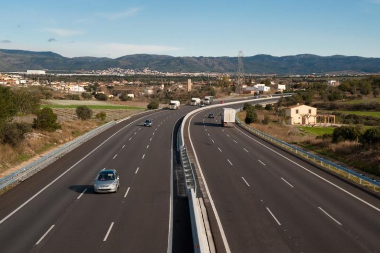 Abertis sigue reclamando 4.000 millones al Estado por el descenso del tráfico en la AP-7