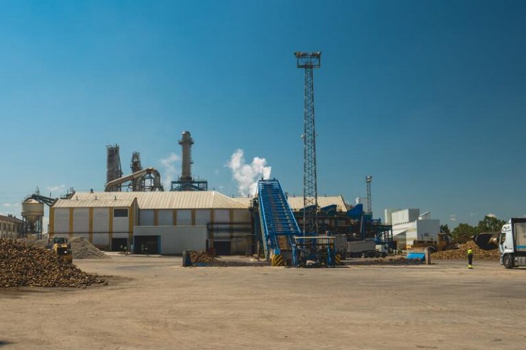 COAG acusa a Azucarera de infringir los reglamentos europeos para «endulzar» su cuenta a costa de remolacheros