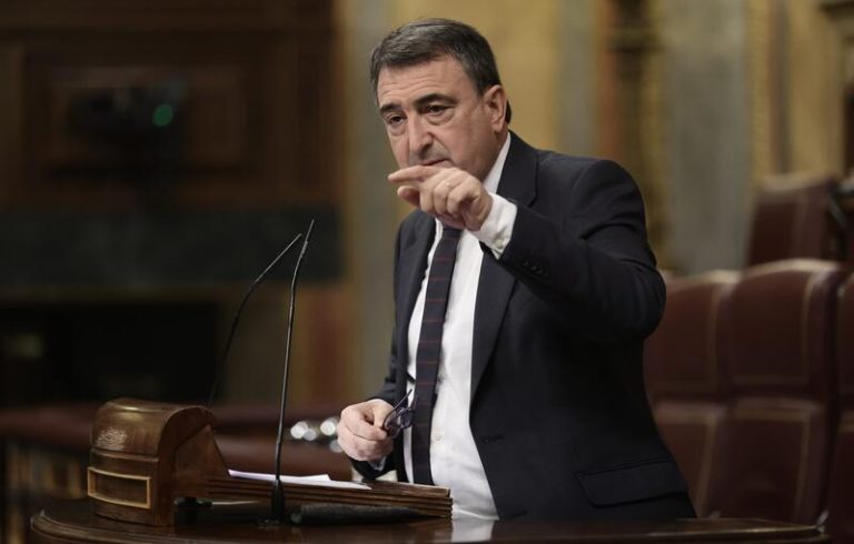 El PNV apoya el envío de armas porque con chalecos y vendas no se repele la agresión de Rusia
