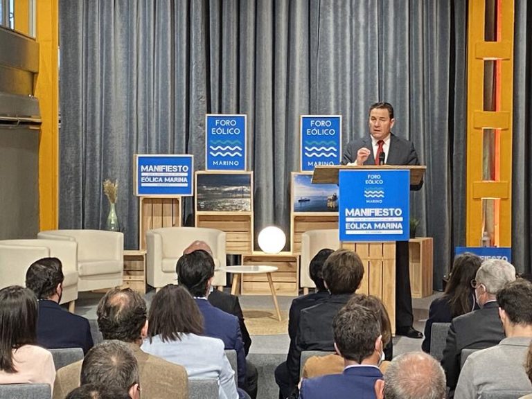 La industria eólica y naval se unen para impulsar la eólica marina en España como «un proyecto país»