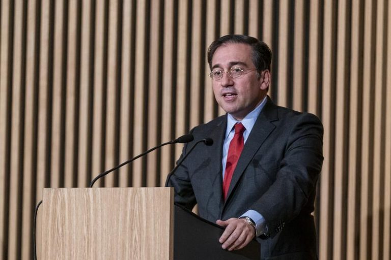 Sindicatos convocan una huelga indefinida desde el 14 de marzo en dependencias de Exteriores en Reino Unido
