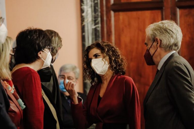 La fiscalidad ‘verde’ propuesta por expertos de Montero elevaría la recaudación entre 6.000 y 15.000 millones