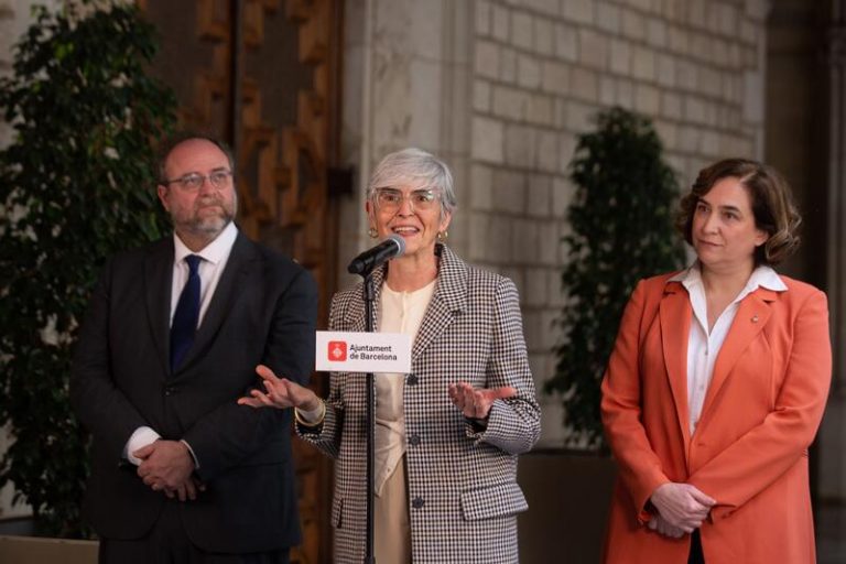 La defensa de Colau espera solicitar «en un tiempo breve» el archivo de la causa