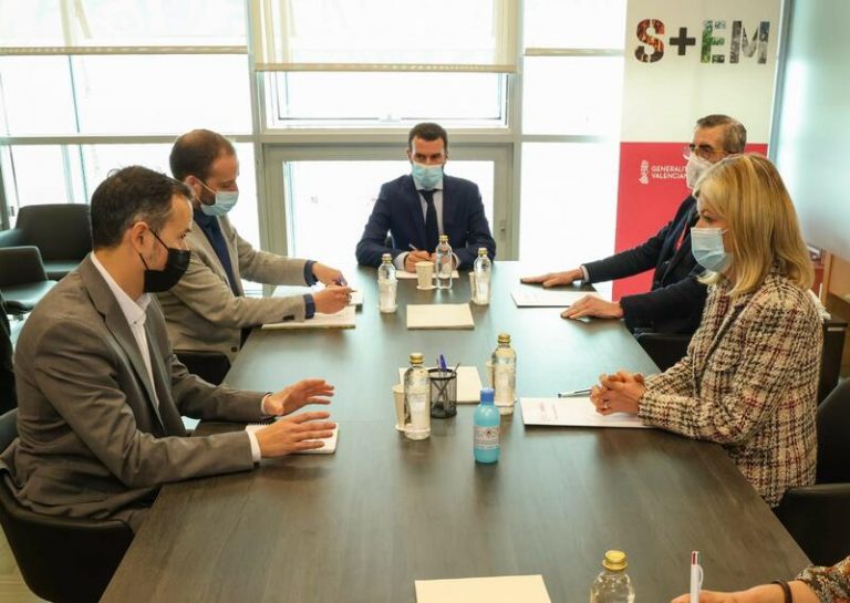 Andalucía anuncia la apertura de siete oficinas de asistencia jurídica para las personas refugiadas