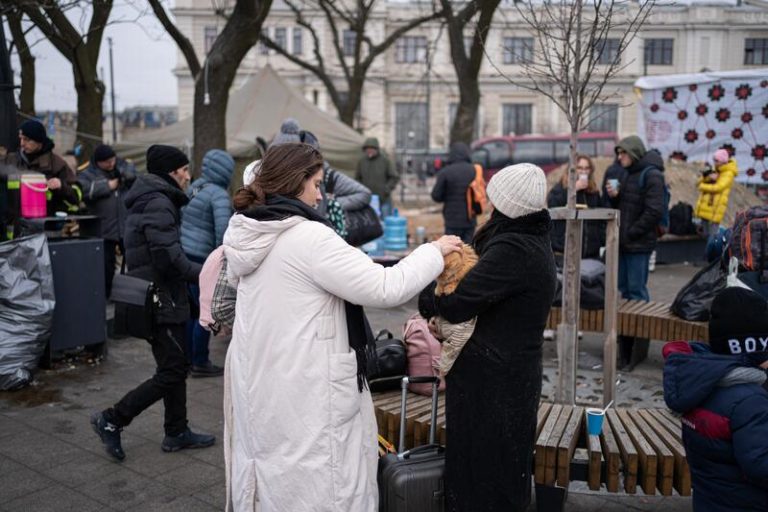 Los ayuntamientos gallegos ofrecen «más de 600 plazas» para acoger refugiados ucranianos