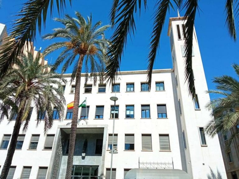 Condenados dos menores por abusar de una compañera en el interior del aula en ausencia del profesor