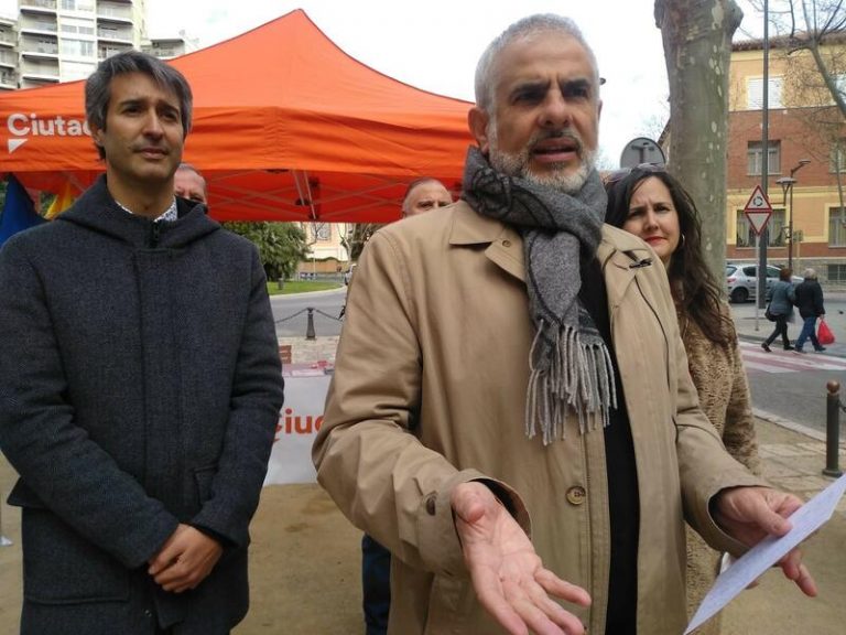 Carrizosa afea que Puigdemont diga «que él es el gobierno legítimo y nadie» del Govern lo niegue