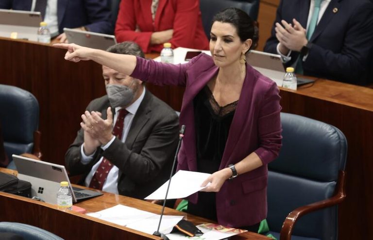 Monasterio apoya acoger a ucranianos pero no quienes saltan la valla de Melilla de «forma ilegal y con garfios»
