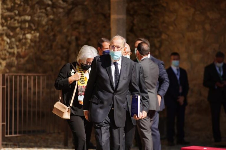 Solana: «En principio hay que decir sí a la paz, pero hay algunos momentos que hay que decir sí a la guerra»
