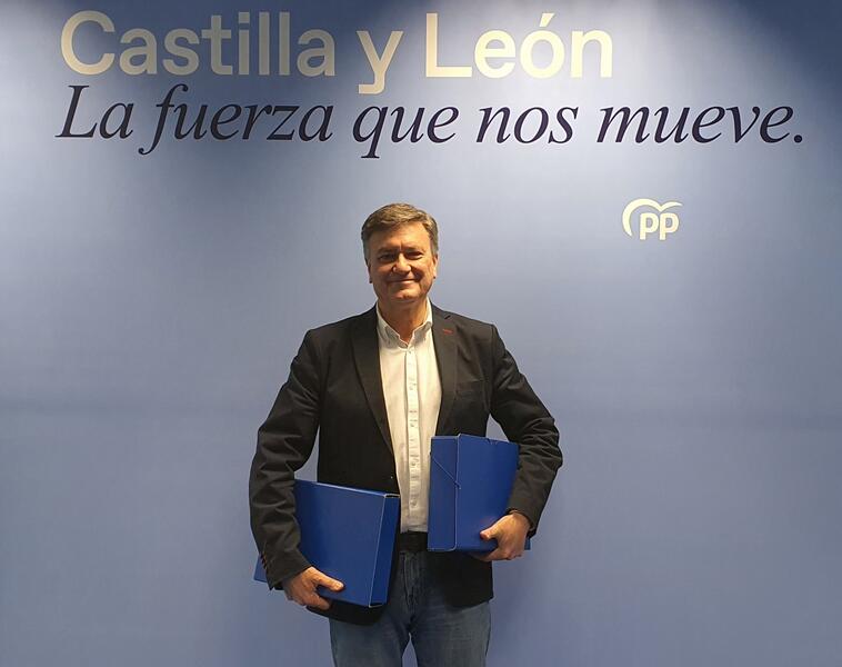 Feijóo recibe más de 4.500 avales dentro del PPCyL