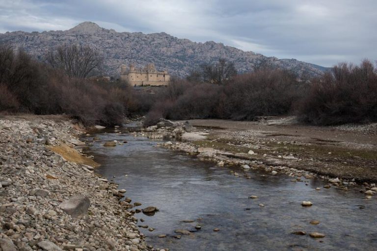 Los embalses vuelven a bajar y se sitúan en el 43,9% a pesar de que las lluvias han afectado a toda la Península