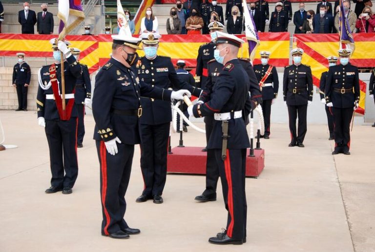 El TS anula el límite de edad para promocionar de suboficial a oficial en Cuerpos Generales e Infantería de Marina