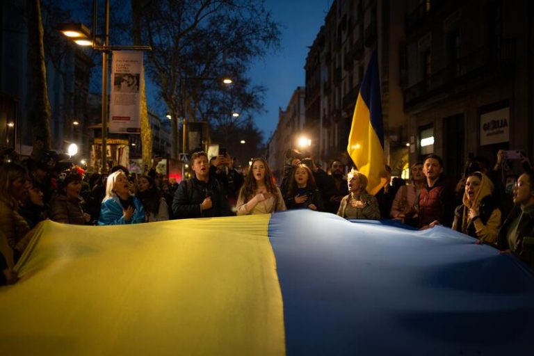 Barcelona realiza 71 alojamientos de emergencia a refugiados de Ucrania