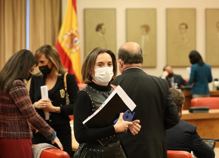 El PP pone de símbolo del día a las mujeres ucranianas y rusas que se levantan para exigir el cese de la guerra