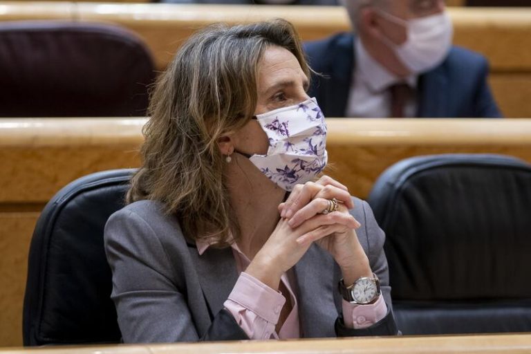 El PP acusa a Ribera de «prejuicios» contra la nuclear y la ministra culpa a Putin del precio de la energía