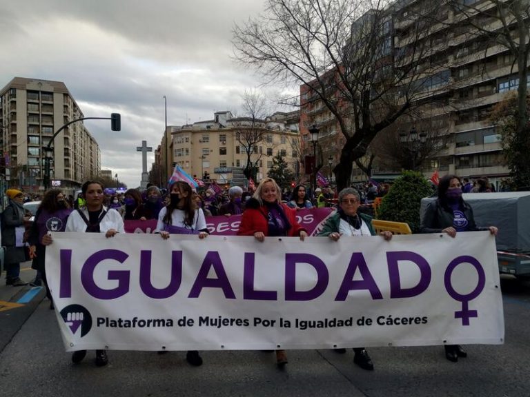 Cáceres sale a la calle para pedir ‘Derechos para todas, todos los días’