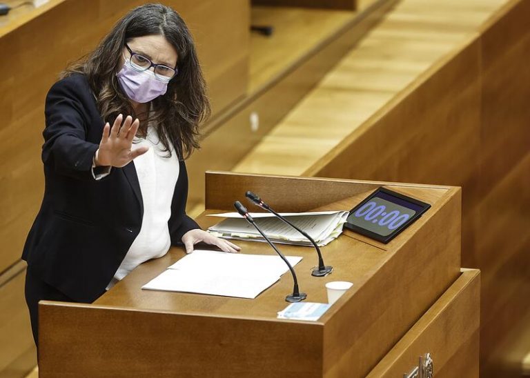 Les Cortes valencianas rechazan el cese de Oltra gracias a la mayoría de los socios del Gobierno