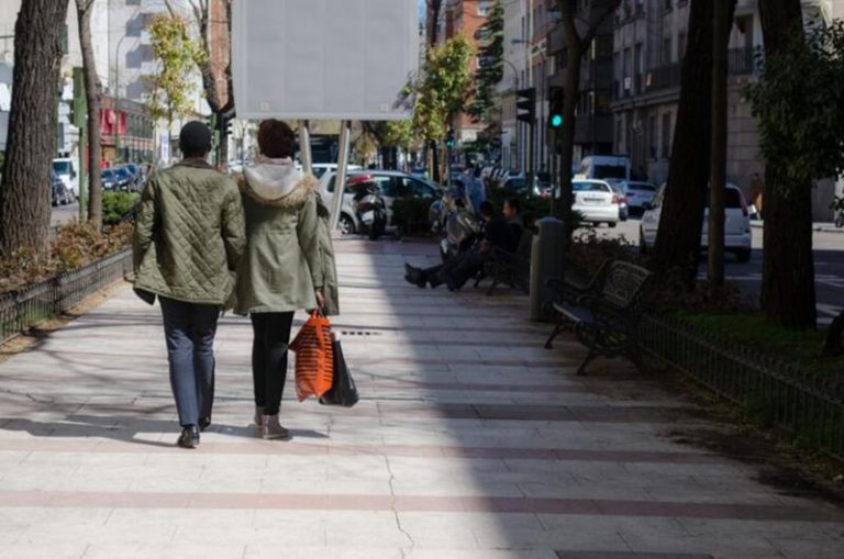 La confianza del consumidor sube ligeramente en febrero pese al desplome de las expectativas