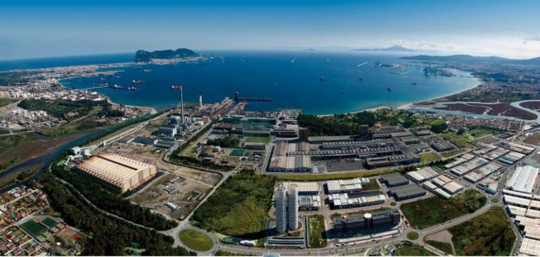 La industria española clama al Gobierno bajar el precio de la electricidad para su supervivencia