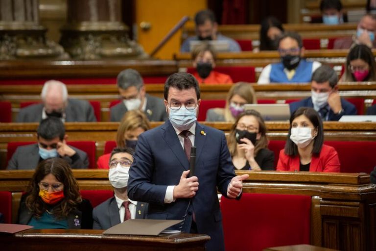 Aragonès a Sánchez por carta: ir a la Conferencia de Presidentes no supone la «normalización» de su relación