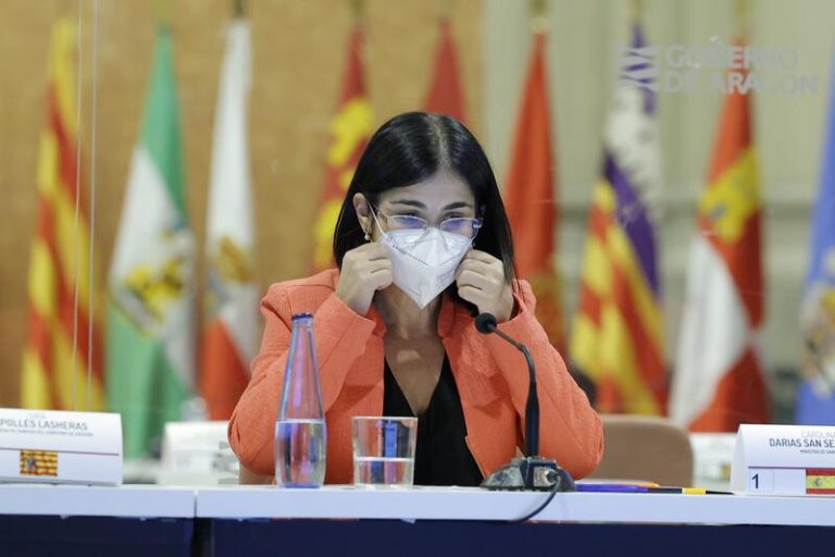 Sanidad, sobre la retirada de la mascarilla en interiores: «Está cada vez más cerca»