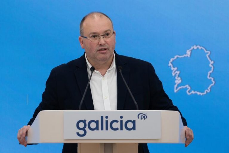 Tellado augura que no habrá «dificultades» para suceder a Feijóo en Galicia, pero aún «no es el momento»