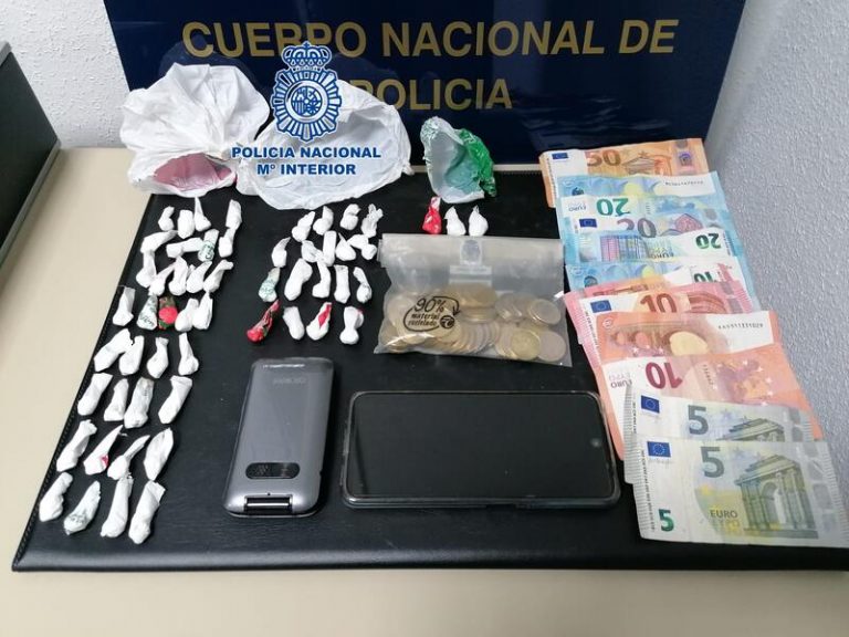Detenida una sexagenaria por vender cocaína al ‘menudeo’ en Pontevedra