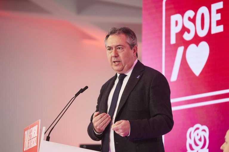 Espadas pide colaborar en la Conferencia de Presidentes