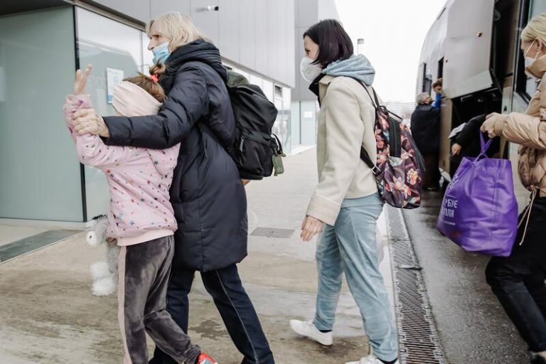 Madrid escolariza a 68 menores refugiados en 27 centros educativos de 13 municipios de la región