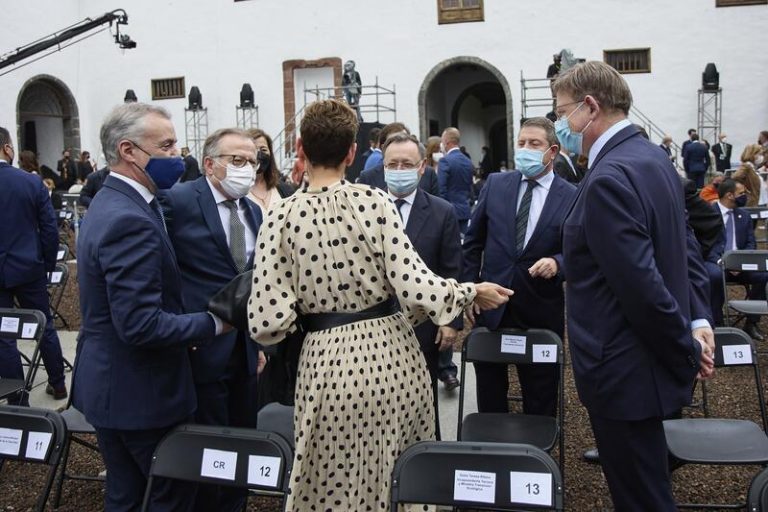 Urkullu pide que se declaren las instalaciones de energía renovable  bienes de interés público para un mayor desarrollo