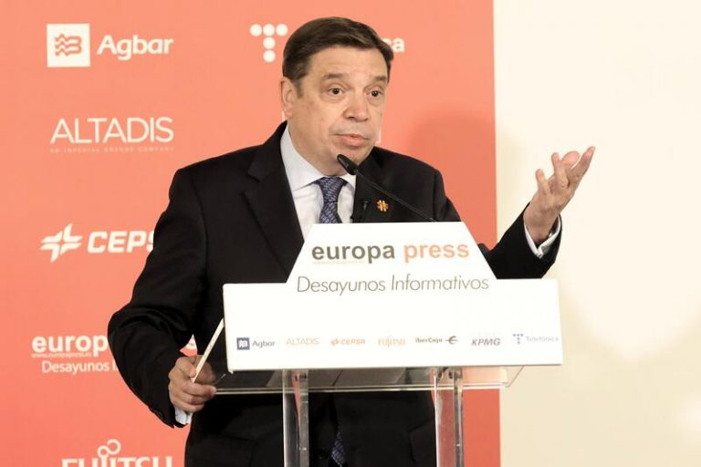 Planas anuncia que el Gobierno aprobará mañana medidas para paliar la sequía