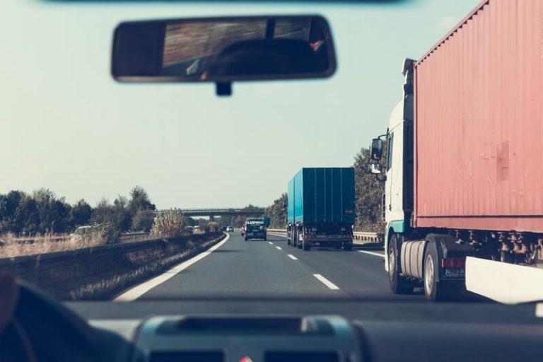 La patronal de logística UNO avisa de complicaciones en la cadena de suministro por huelga de transportistas
