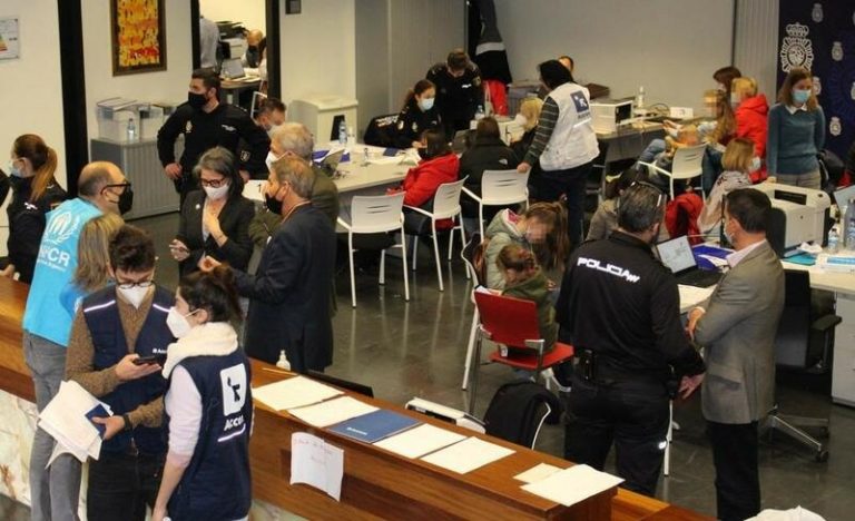 ACNUR aplaude la «ágil y amplia» implementación de la directiva de Protección Temporal a ucranianos en España