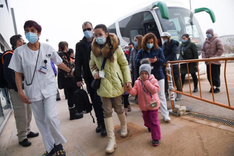 Los desplazados de Ucrania podrán usar legalmente sus permisos de conducir en España