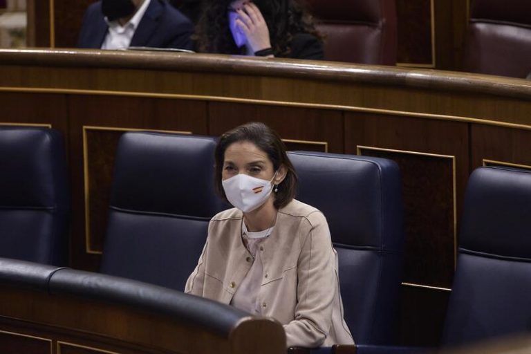El Gobierno se abre a debatir la revisión del Estatuto Electrointensivo
