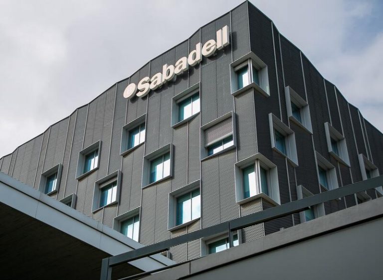 Banco Sabadell coloca 750 millones de euros de deuda sénior no preferente ‘verde’