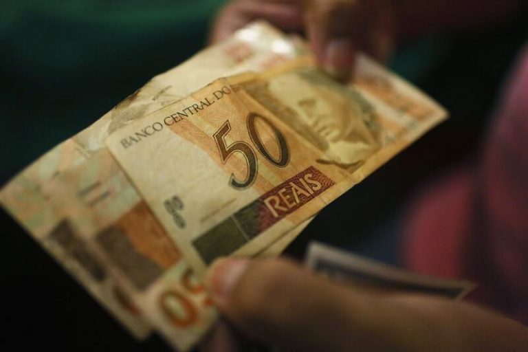 El real brasileño se aprecia un 1,6% tras la subida de tipos anunciada por el Banco Central de Brasil